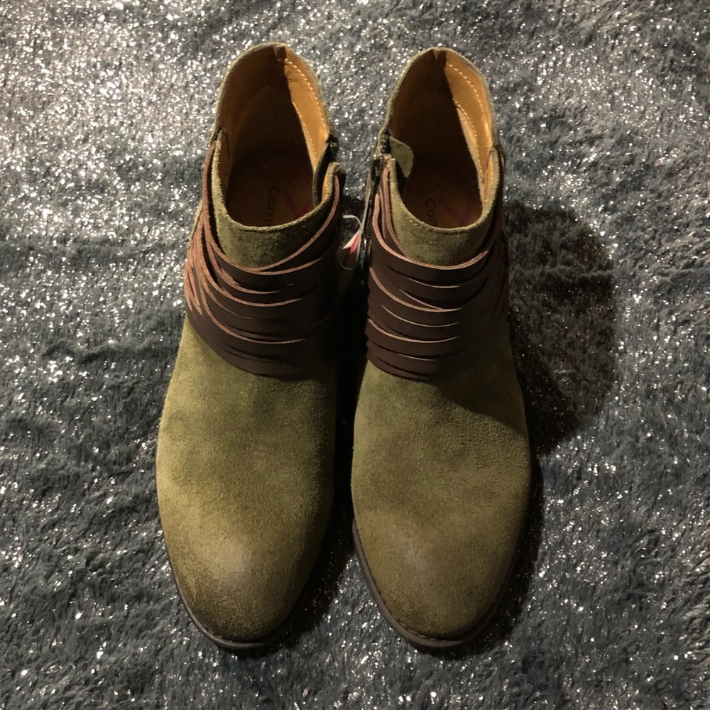 Comfortiva Corliss Booties - Picture 2 of 8